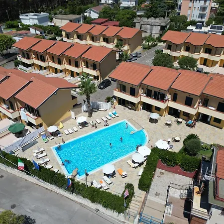 شقة فندقية Conca Degli Dei 3*