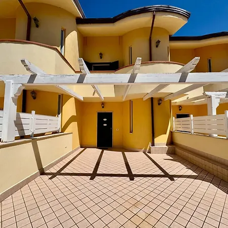 Apartmanhotel Conca Degli Dei 3*